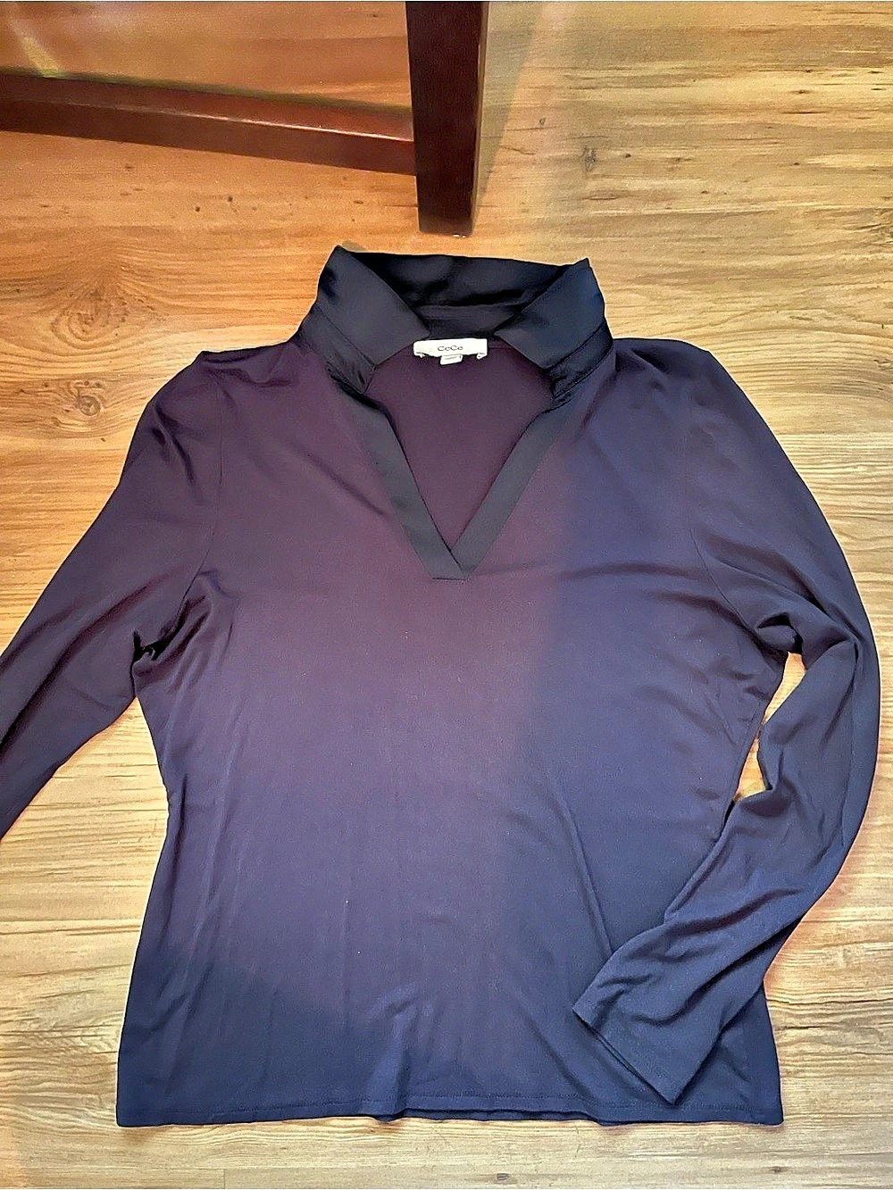 CeCe Long Sleeve V-Neck Satin Collar dark blue shirt.